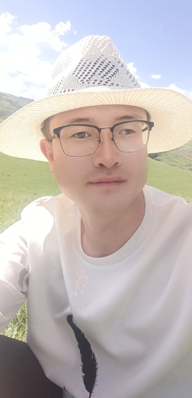 哇鬼的第一张照片--和田闪婚服务中心